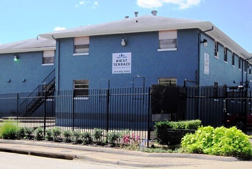 Building Photo - 3811 E Kiest Blvd