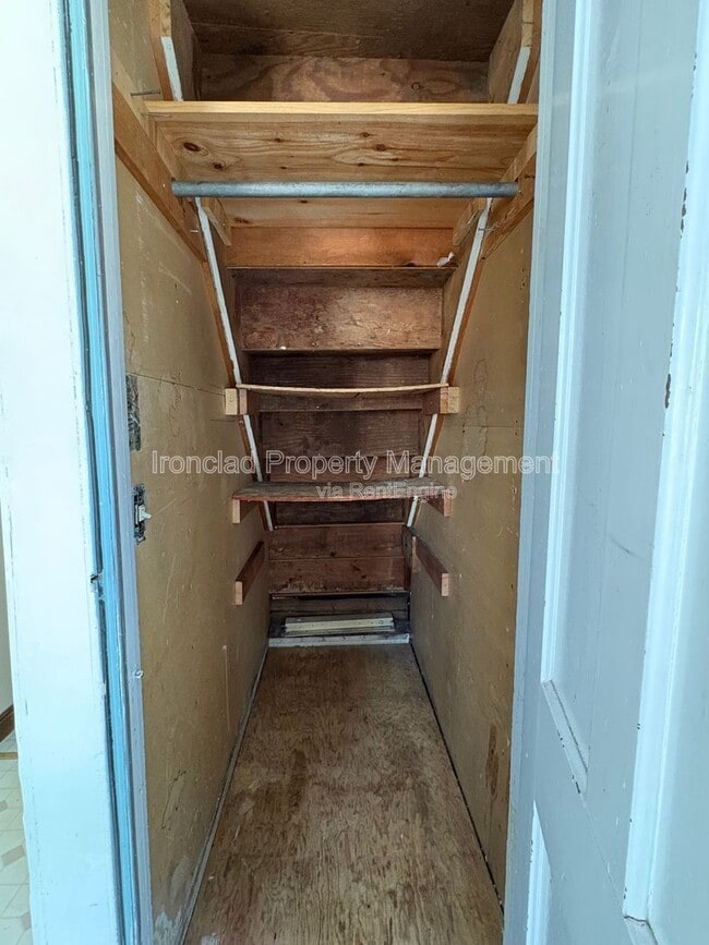 Building Photo - 320 Chamberlain Rd