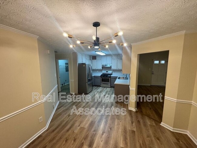 Building Photo - 129 Wagon Wheel Cir