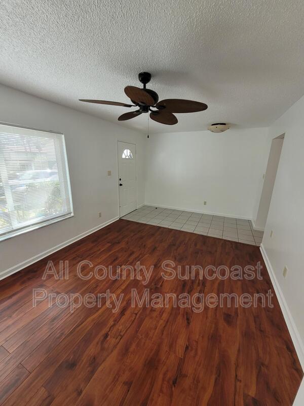 Building Photo - 501 E Bay Dr