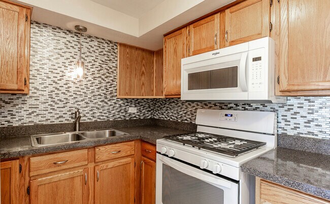 Foto del edificio - 5850 W 87th St