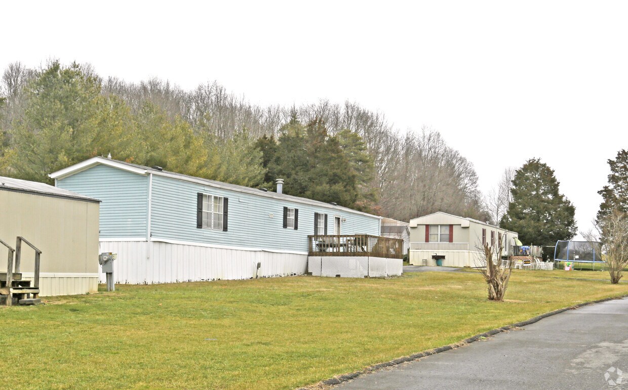 Building Photo - 595 Highway 394