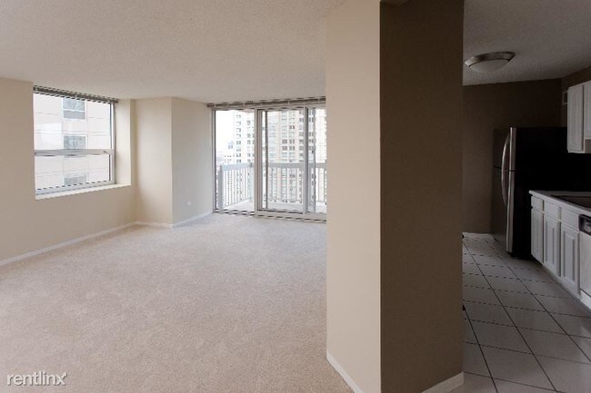 Foto del edificio - 533 N State St