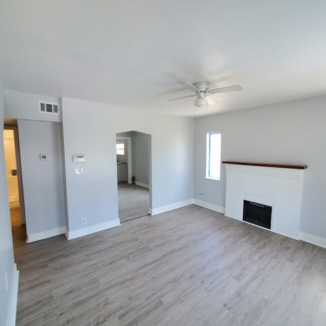 Building Photo - 1735 25th St S