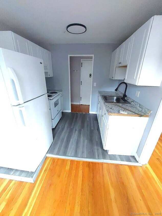 Primary Photo - 22 Atwood St