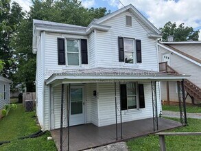 Building Photo - 211 Wadsworth St