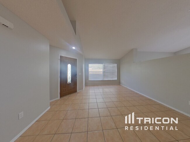 Foto del edificio - 11338 Cypress Leaf Dr