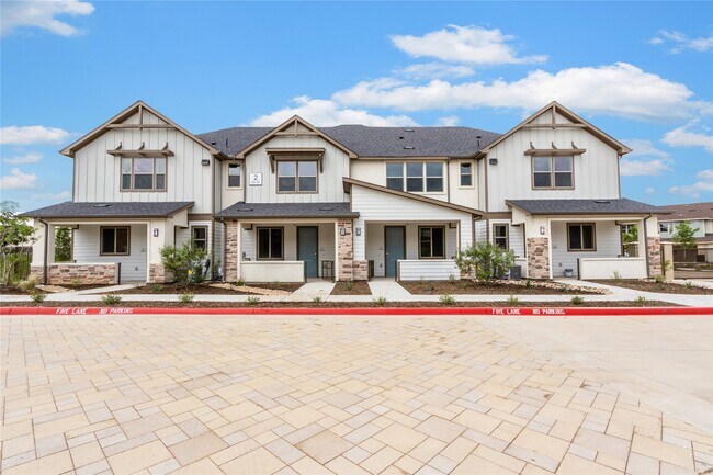 Foto del edificio - 5900 U.S. 287 Frontage Rd