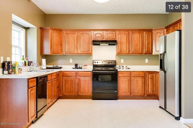 Foto del edificio - 11036 Symington Cir