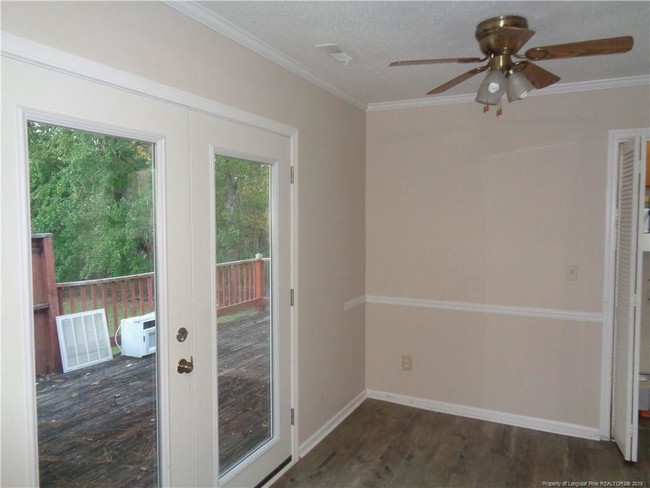 Building Photo - 509 Coronation Dr