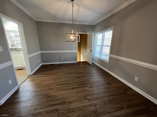 Building Photo - 5 br, 3.5 bath House - 5204 Birnamwood Trl...