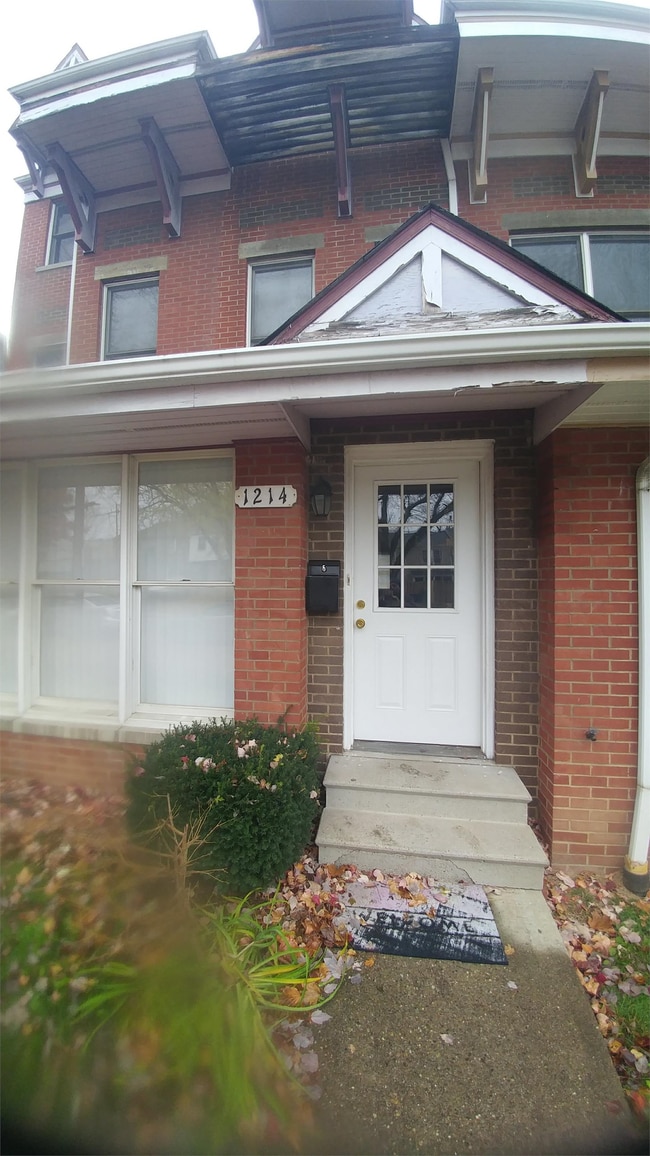 Building Photo - 1214 Sheffield St
