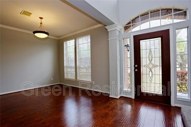 Building Photo - 3007 Gilford Ln