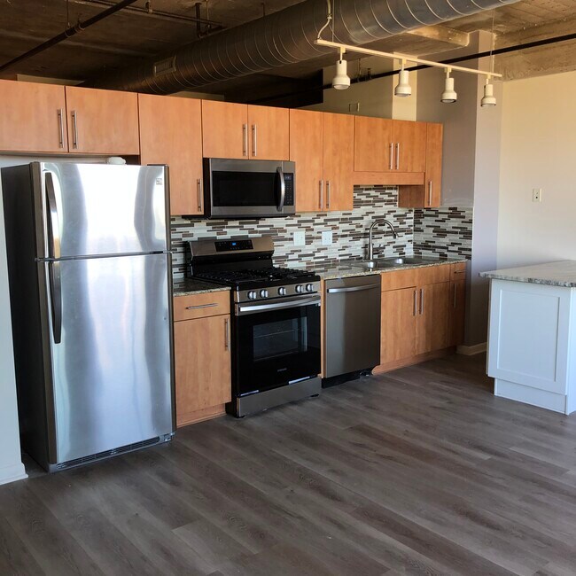 KITCHEN - 1550 S Blue Island Ave