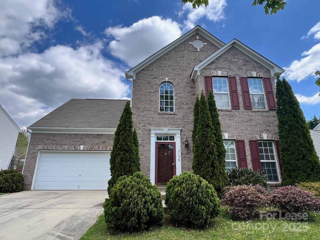 Primary Photo - 7158 April Mist Trail