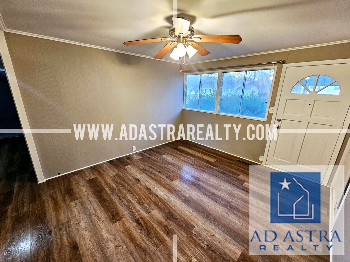 Foto principal - 3 Bedroom 1 Bathroom Home in Gladstone-Ava...
