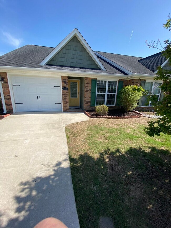 Foto del edificio - 844 Bryan Cir