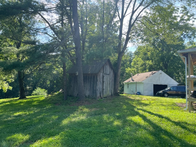 Building Photo - 10200 Watkins Rd