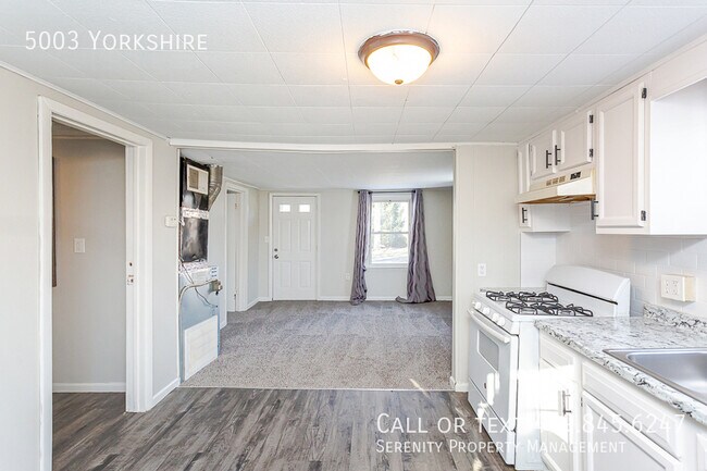 Foto del edificio - 5003 Yorkshire-