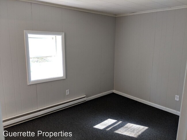 Building Photo - 5 Readfield Rd