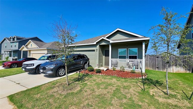 Building Photo - 13400 Banquete St
