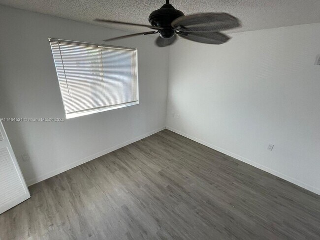 Foto del edificio - 14208 Glenmoor Dr