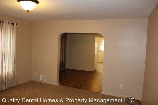 Building Photo - 2 br, 1 bath House - 1307 E. Mt Morris Road