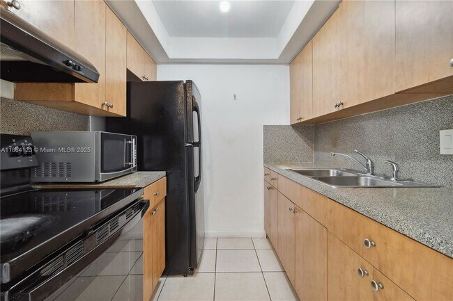 Foto del edificio - 7430 SW 82nd St