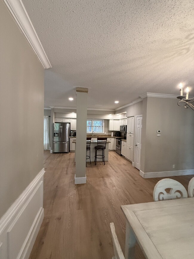 Building Photo - "Charming 4-Bedroom Sanctuary with 2 Full Baths in Beaufort – Spacious 2106 Sq Ft Haven!"