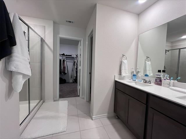 Foto del edificio - 1613 Sunny Grove Dr