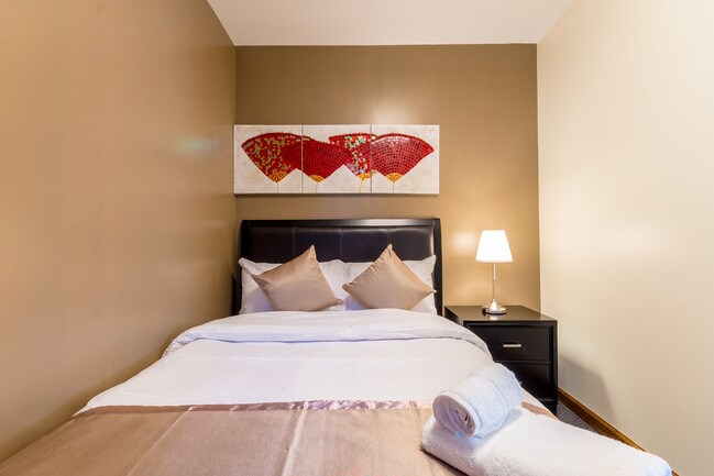 Foto del edificio - 308 W 18th St