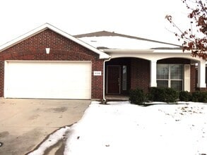 Building Photo - 8516 Minturn Dr