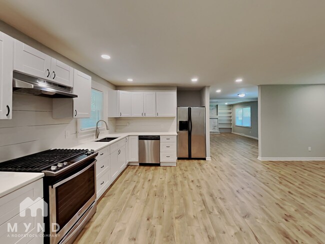 Building Photo - 2516 Arnold Dr