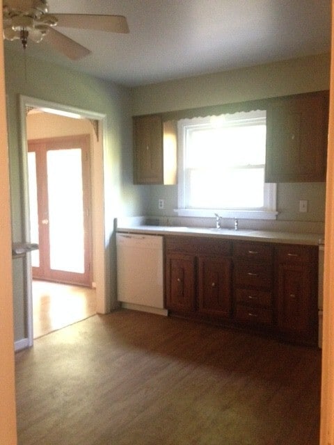 Building Photo - 5 BR / 2.5 BA Split Level in Early Settlers Landing Neighborhood!