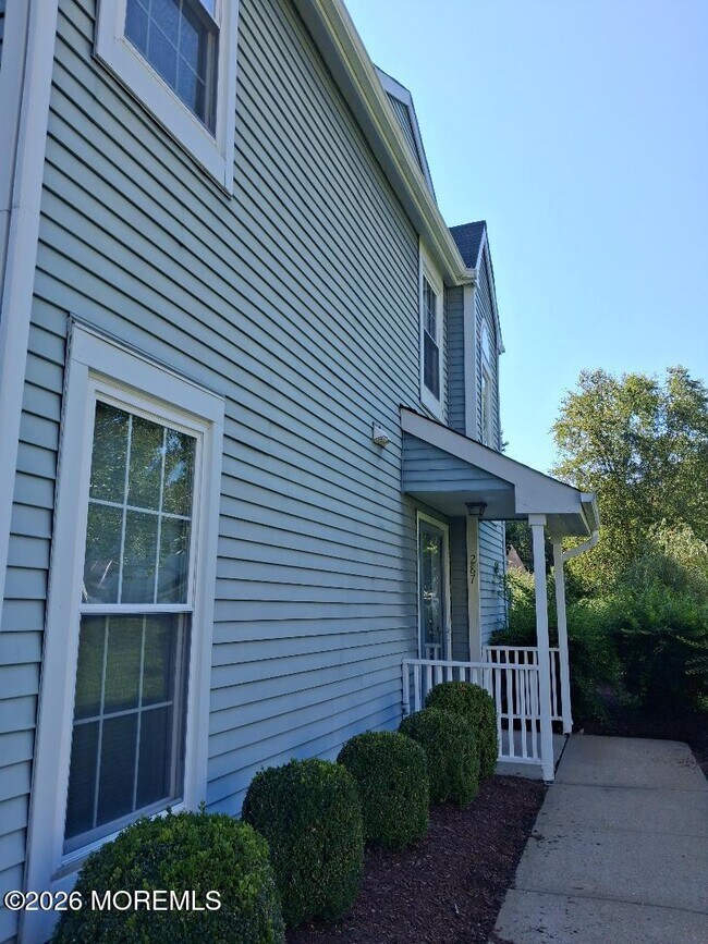Foto del edificio - 287 Elmwood Ct