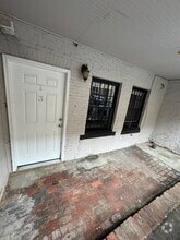 T3 - 10-16 E Chase St
