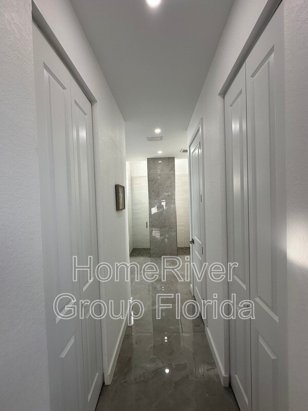 Building Photo - 1629 Diplomat Pkwy W