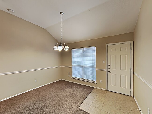 Building Photo - 8609 Trinity Vista Trl