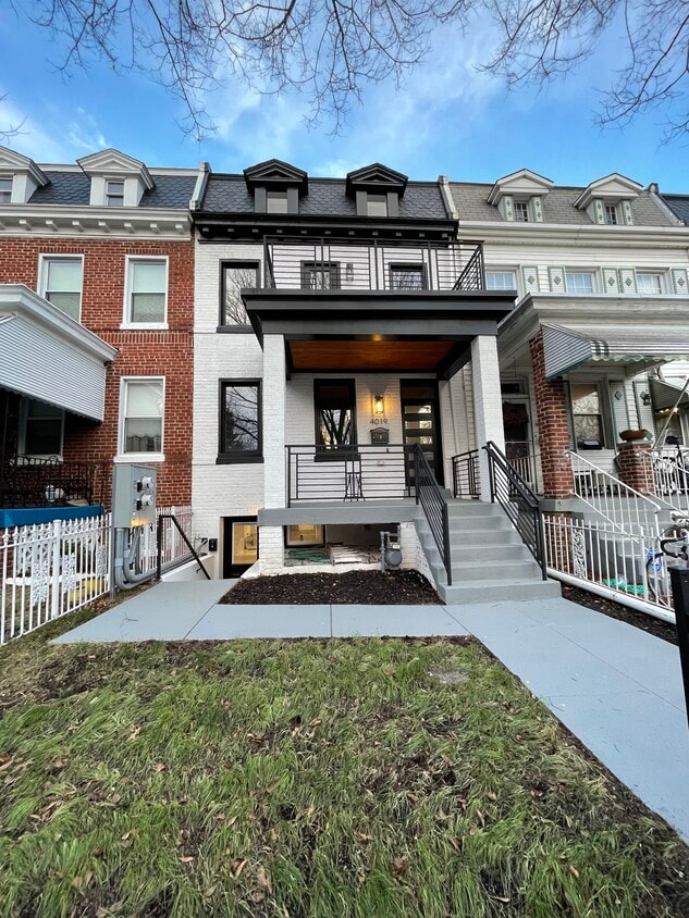 Foto principal - 4019 Illinois Ave NW