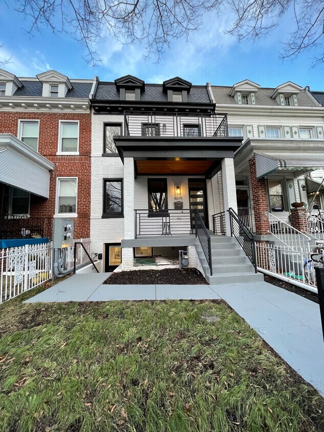 Primary Photo - 4019 Illinois Ave NW