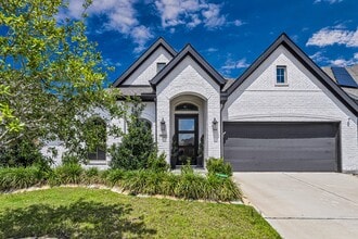 Building Photo - 2711 Sylvan Birch Trl