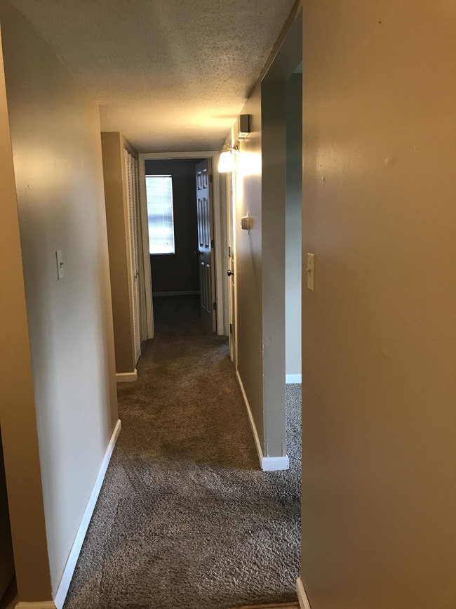 Colonial Village Apartments Washington, IL