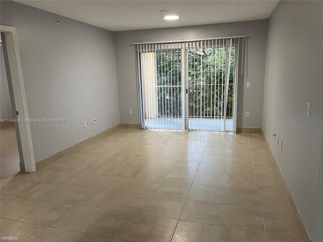 Foto del edificio - 2 br, 2 bath House - 4021 San Marino Blvd ...