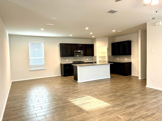 Building Photo - 1832 Ash Oak Ln