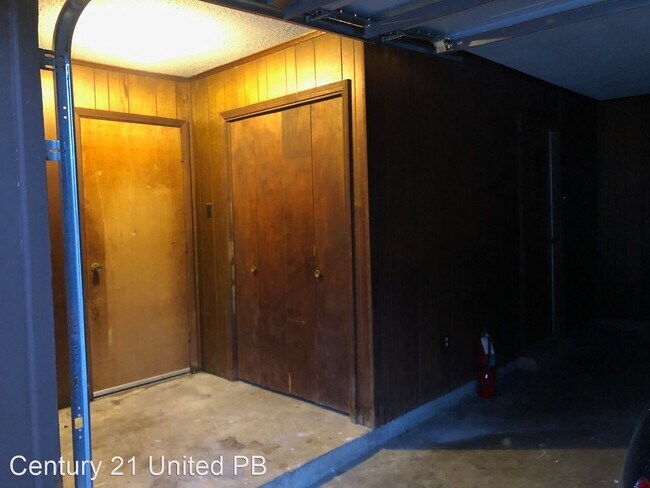 Building Photo - 3 br, 2 bath House - 2100 Mt. Vernon