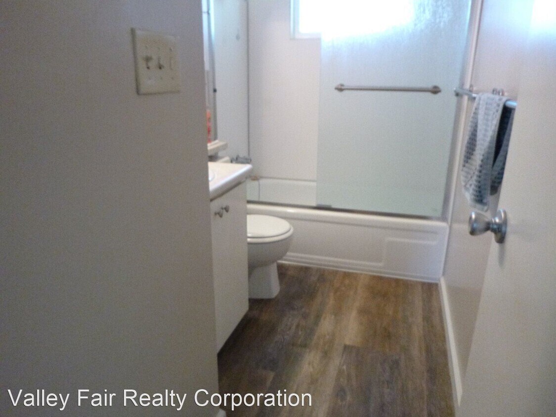 Building Photo - 3 br, 1 bath House - 1047 RIDEOUT WAY COUN...