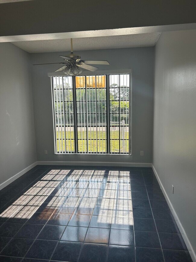 Foto del edificio - 5511 Green Dolphin St