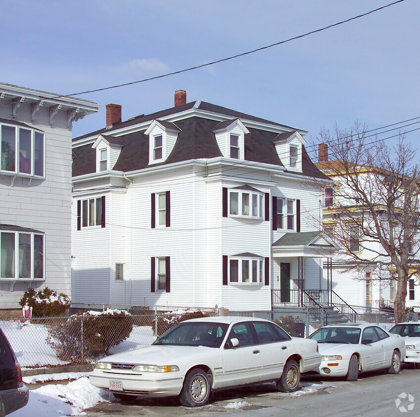 Building Photo - 633 2nd St
