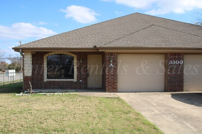 Foto del edificio - Spectacular Duplex--Won't last long!