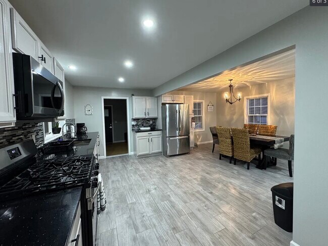 Building Photo - 526 NY-42